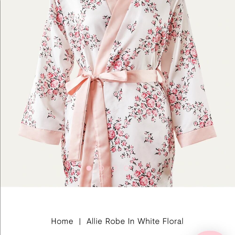 Morgan Lane Allie Robe in White Floral - Picture 6 of 9
